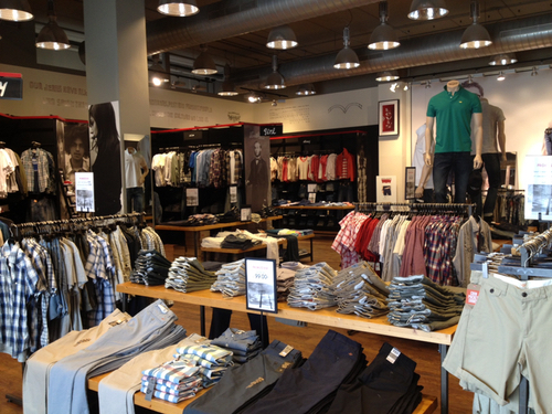 levi outlet mcarthur glen